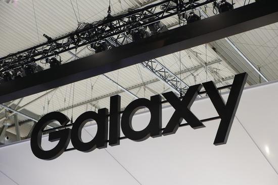В Samsung Galaxy S11 камера будет встроена в дисплей