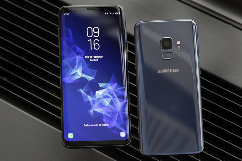 Samsung представил в барселоне новые смартфоны