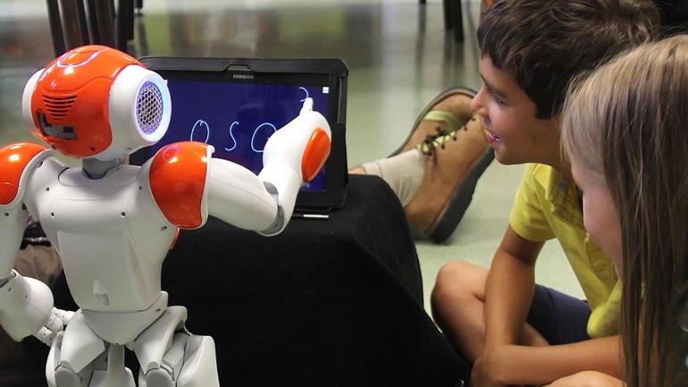 Picoh — модель робота, которая способна научиться чему угодно в зависимости от желания хозяина