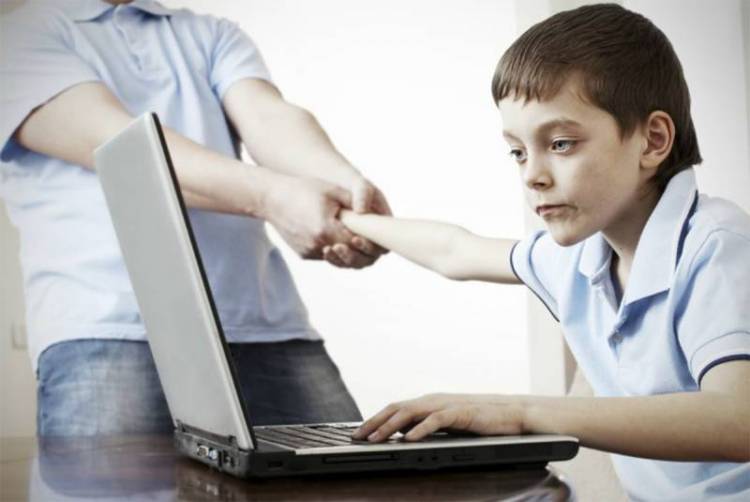 child with computer