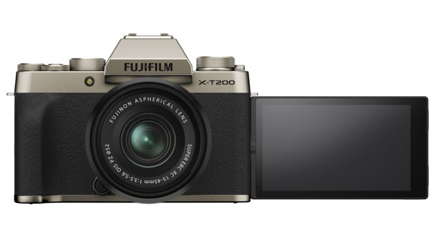 Fujifilm анонсирует камеру X-T200 с новым поворотным экраном